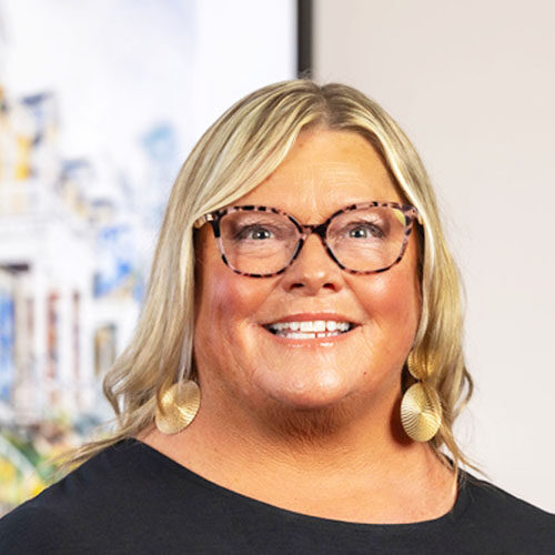 Headshot of Tracy Burke, Registered Dental Hygienist at Huguenot Virginia Family Dentistry